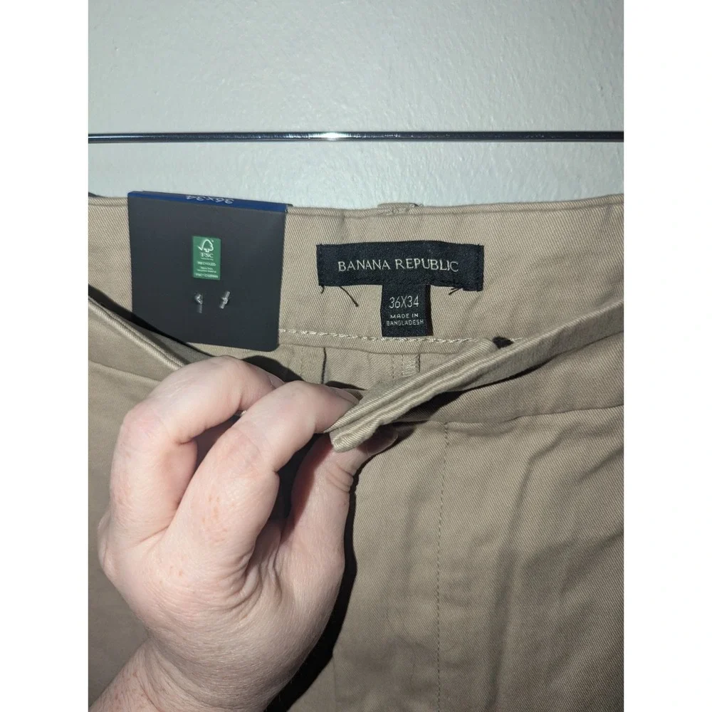 36 x 34 NWT Banana Republic Tan Chino Pants